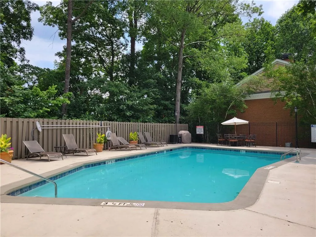 7500 Roswell Road Unit 38, Sandy Springs, Georgia 30350, 2 Bedrooms Bedrooms, ,2 BathroomsBathrooms,Residential,Sold,7500 Roswell Road Unit 38,7072148