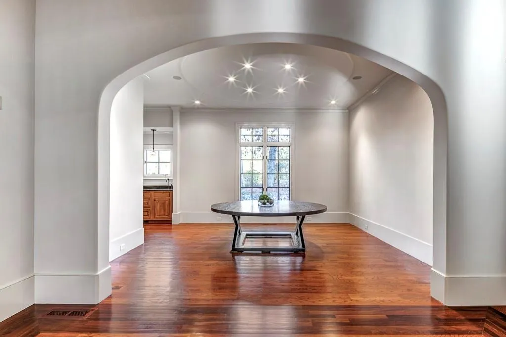 5745 Riverside Drive, Sandy Springs, Georgia 30327, 6 Bedrooms Bedrooms, ,7 BathroomsBathrooms,Residential,Sold,5745 Riverside Drive,6824645