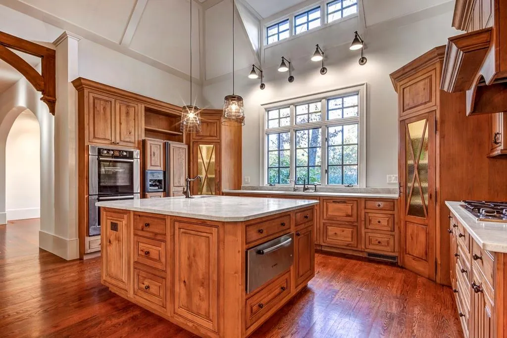 5745 Riverside Drive, Sandy Springs, Georgia 30327, 6 Bedrooms Bedrooms, ,7 BathroomsBathrooms,Residential,Sold,5745 Riverside Drive,6824645