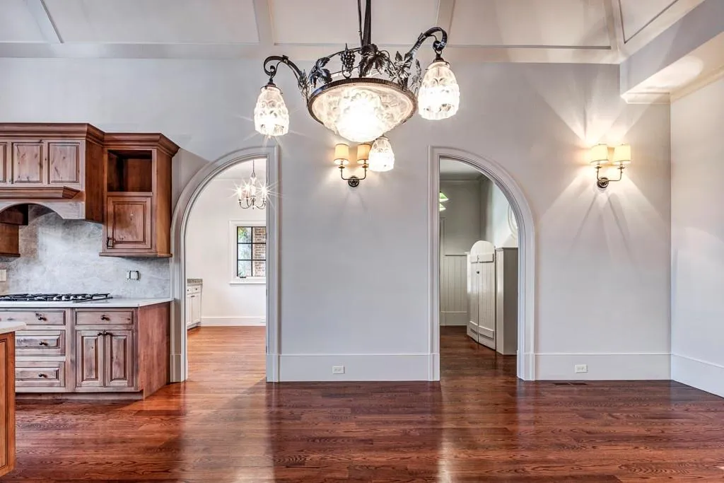 5745 Riverside Drive, Sandy Springs, Georgia 30327, 6 Bedrooms Bedrooms, ,7 BathroomsBathrooms,Residential,Sold,5745 Riverside Drive,6824645