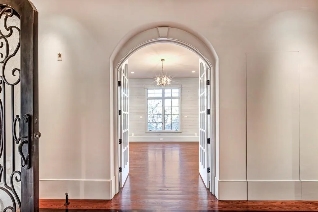 5745 Riverside Drive, Sandy Springs, Georgia 30327, 6 Bedrooms Bedrooms, ,7 BathroomsBathrooms,Residential,Sold,5745 Riverside Drive,6824645
