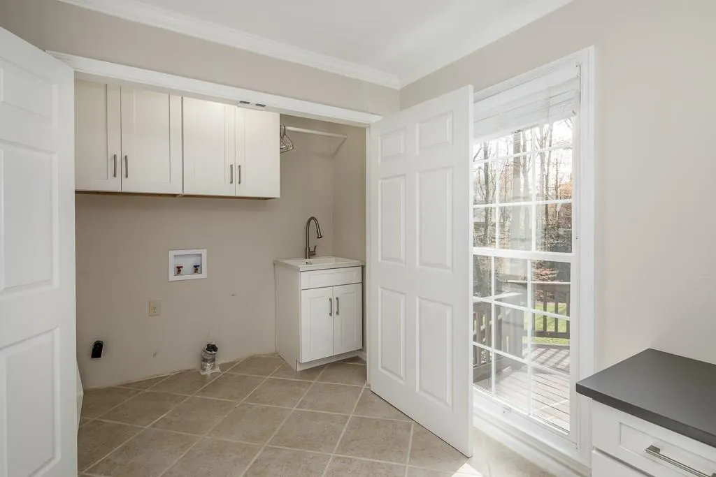 1575 Sunnybrook Farm Road, Atlanta, Georgia 30350, 4 Bedrooms Bedrooms, ,3 BathroomsBathrooms,Residential,Sold,1575 Sunnybrook Farm Road,6121696