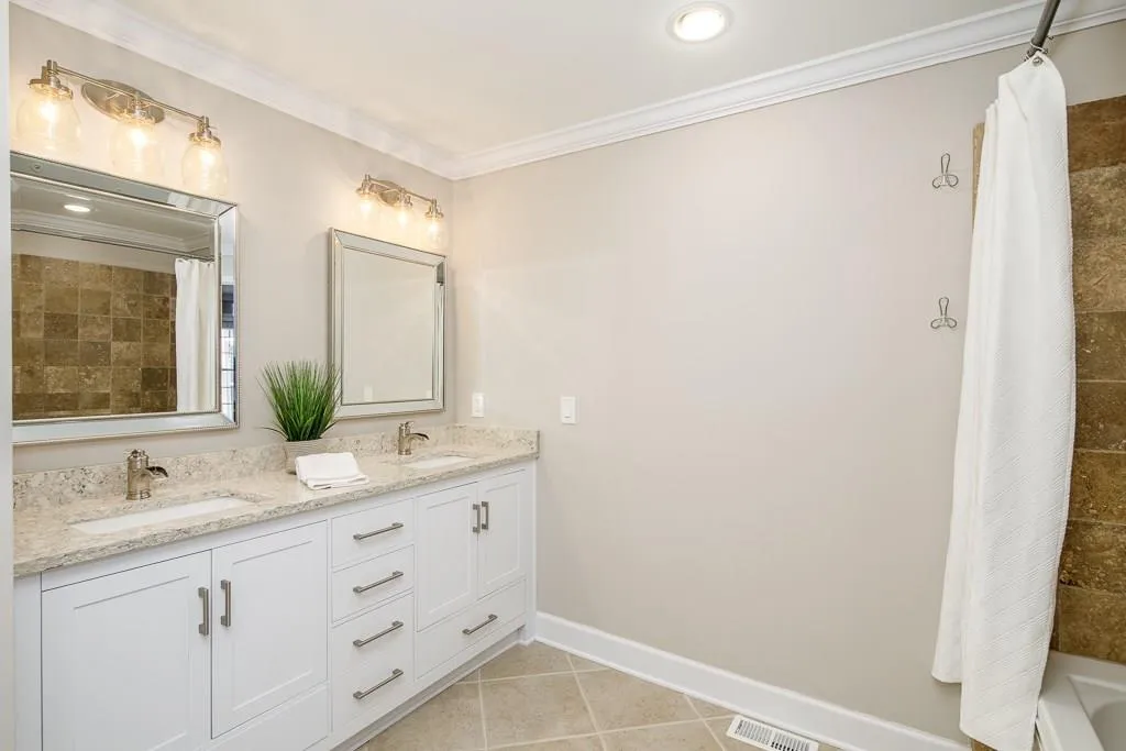 1575 Sunnybrook Farm Road, Atlanta, Georgia 30350, 4 Bedrooms Bedrooms, ,3 BathroomsBathrooms,Residential,Sold,1575 Sunnybrook Farm Road,6121696