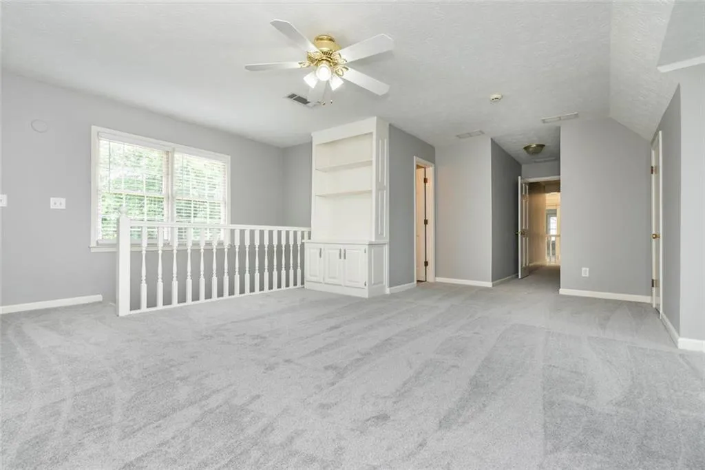 5000 Spruce Bluff Drive, Sandy Springs, Georgia 30350, 4 Bedrooms Bedrooms, ,3 BathroomsBathrooms,Residential,Sold,5000 Spruce Bluff Drive,6772712