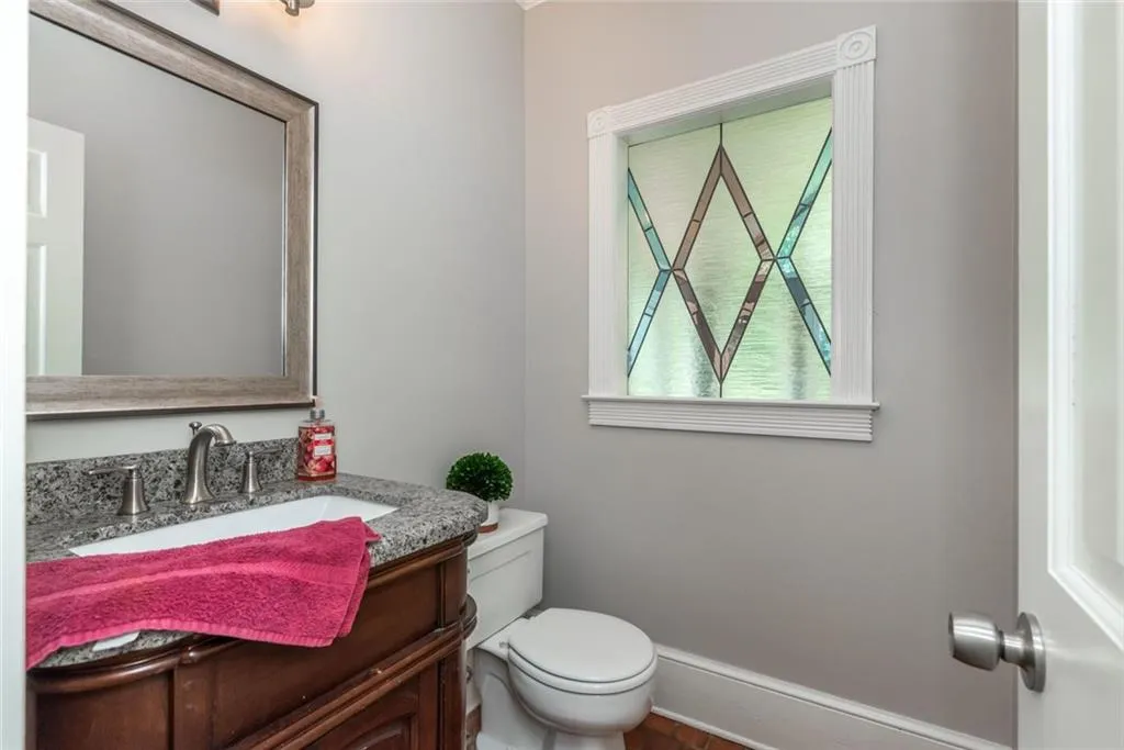 5000 Spruce Bluff Drive, Sandy Springs, Georgia 30350, 4 Bedrooms Bedrooms, ,3 BathroomsBathrooms,Residential,Sold,5000 Spruce Bluff Drive,6772712