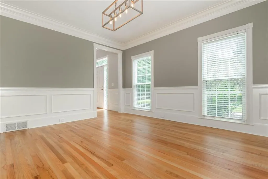 5000 Spruce Bluff Drive, Sandy Springs, Georgia 30350, 4 Bedrooms Bedrooms, ,3 BathroomsBathrooms,Residential,Sold,5000 Spruce Bluff Drive,6772712