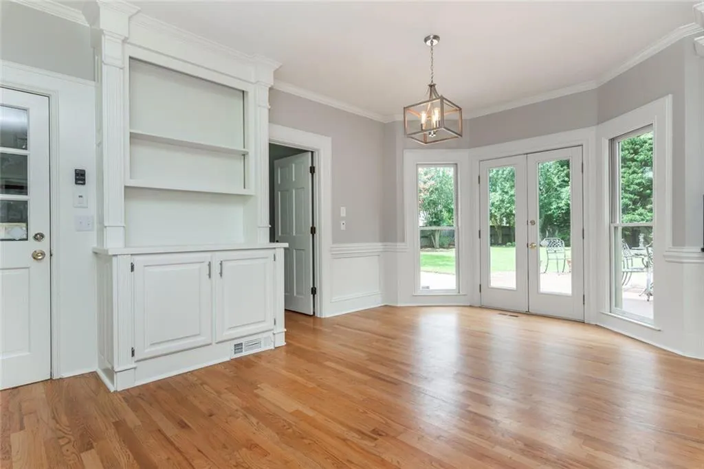 5000 Spruce Bluff Drive, Sandy Springs, Georgia 30350, 4 Bedrooms Bedrooms, ,3 BathroomsBathrooms,Residential,Sold,5000 Spruce Bluff Drive,6772712