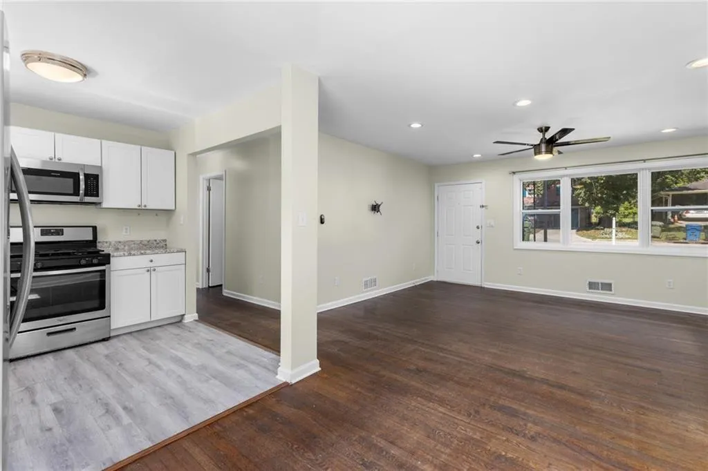 1661 Barrett Drive Nw, Atlanta, Georgia 30318, 3 Bedrooms Bedrooms, ,1 BathroomBathrooms,Residential,For Sale,1661 Barrett Drive Nw,7571086