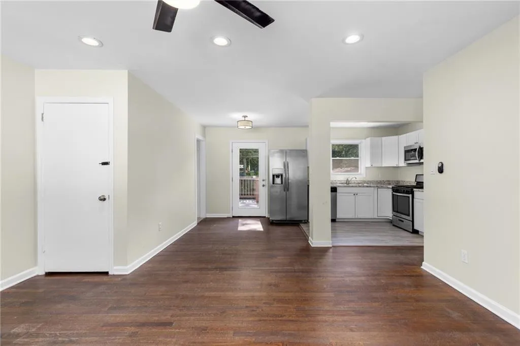 1661 Barrett Drive Nw, Atlanta, Georgia 30318, 3 Bedrooms Bedrooms, ,1 BathroomBathrooms,Residential,For Sale,1661 Barrett Drive Nw,7571086