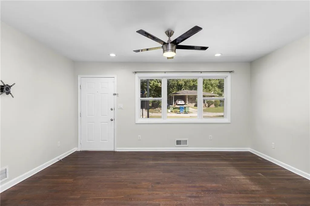 1661 Barrett Drive Nw, Atlanta, Georgia 30318, 3 Bedrooms Bedrooms, ,1 BathroomBathrooms,Residential,For Sale,1661 Barrett Drive Nw,7571086