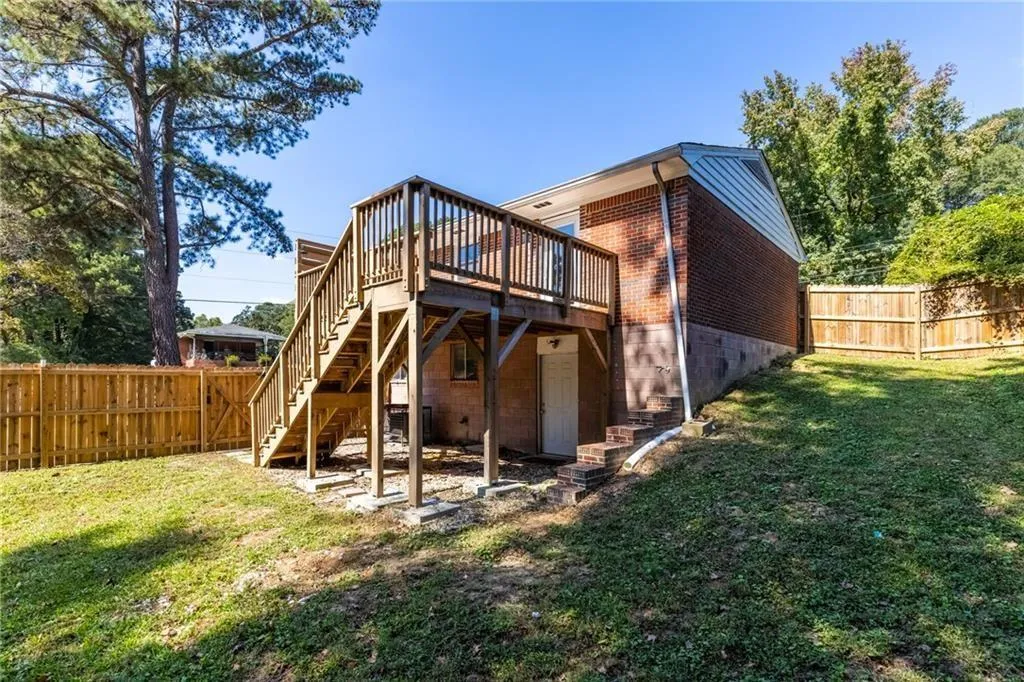 1661 Barrett Drive Nw, Atlanta, Georgia 30318, 3 Bedrooms Bedrooms, ,1 BathroomBathrooms,Residential,For Sale,1661 Barrett Drive Nw,7571086