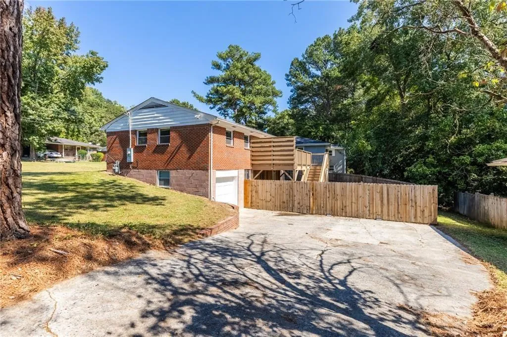 1661 Barrett Drive Nw, Atlanta, Georgia 30318, 3 Bedrooms Bedrooms, ,1 BathroomBathrooms,Residential,For Sale,1661 Barrett Drive Nw,7571086