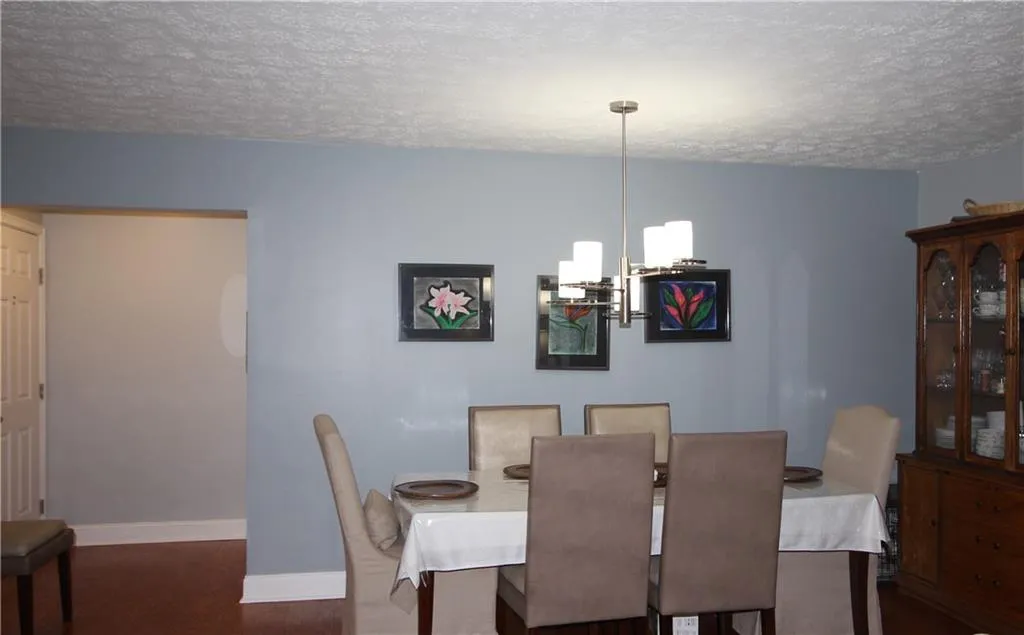 6812 Glenridge Drive Unit I, Sandy Springs, Georgia 30328, 3 Bedrooms Bedrooms, ,2 BathroomsBathrooms,Residential,Sold,6812 Glenridge Drive Unit I,6764380