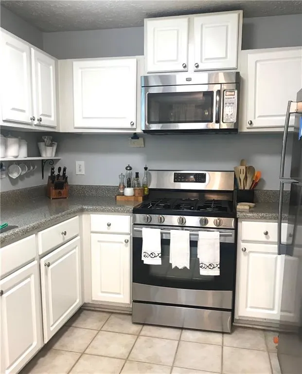 6812 Glenridge Drive Unit I, Sandy Springs, Georgia 30328, 3 Bedrooms Bedrooms, ,2 BathroomsBathrooms,Residential,Sold,6812 Glenridge Drive Unit I,6764380
