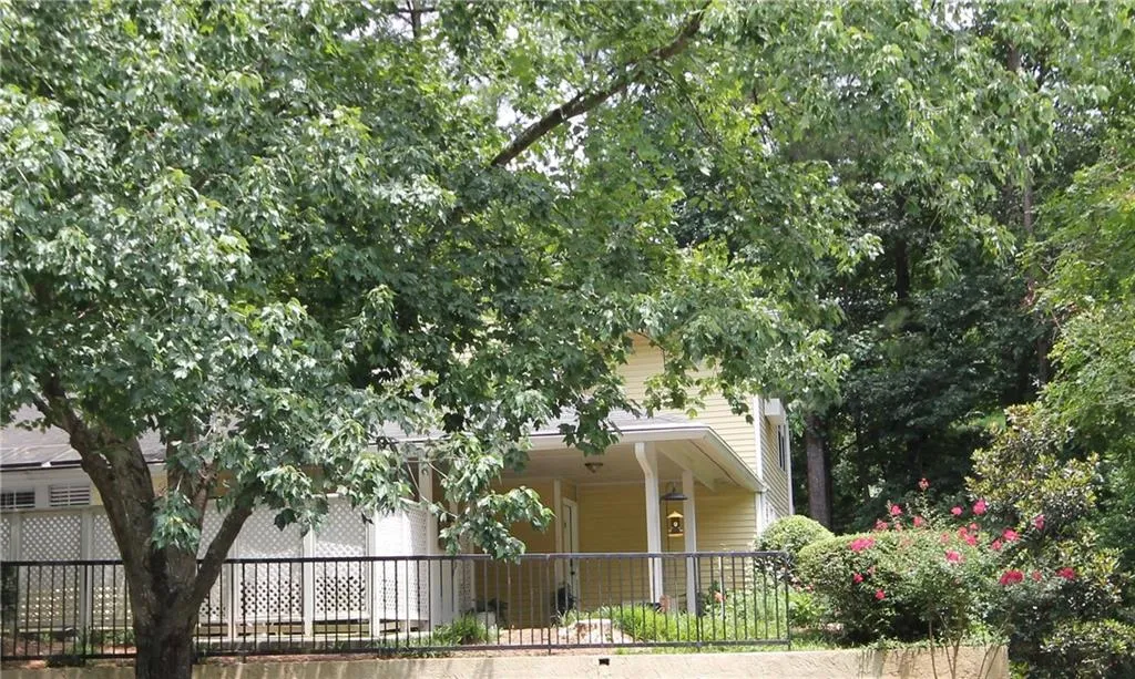 6812 Glenridge Drive Unit I, Sandy Springs, Georgia 30328, 3 Bedrooms Bedrooms, ,2 BathroomsBathrooms,Residential,Sold,6812 Glenridge Drive Unit I,6764380