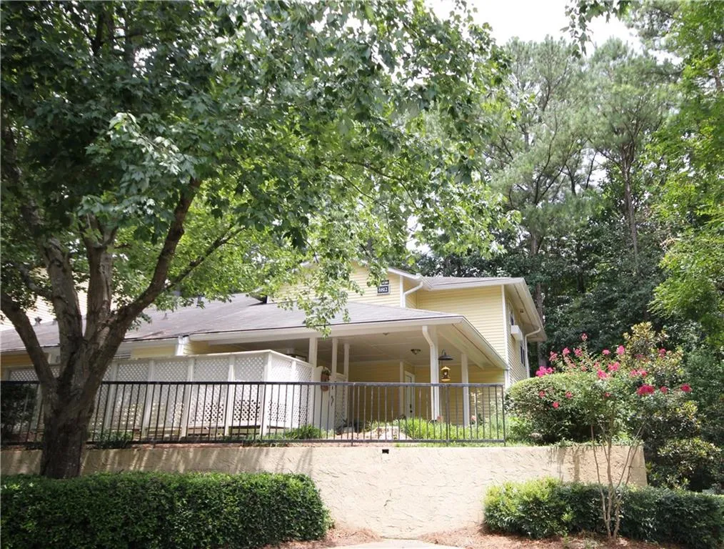 6812 Glenridge Drive Unit I, Sandy Springs, Georgia 30328, 3 Bedrooms Bedrooms, ,2 BathroomsBathrooms,Residential,Sold,6812 Glenridge Drive Unit I,6764380
