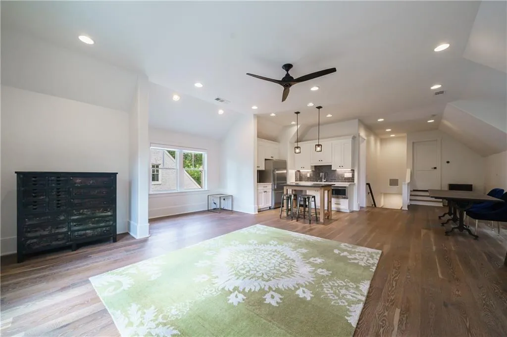 6182 Ferry Drive, Sandy Springs, Georgia 30328, 7 Bedrooms Bedrooms, ,7 BathroomsBathrooms,Residential,Sold,6182 Ferry Drive,6972742