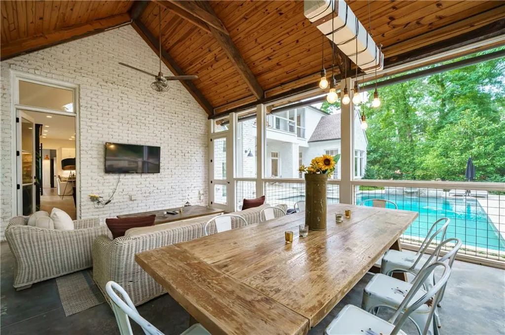 6182 Ferry Drive, Sandy Springs, Georgia 30328, 7 Bedrooms Bedrooms, ,7 BathroomsBathrooms,Residential,Sold,6182 Ferry Drive,6972742