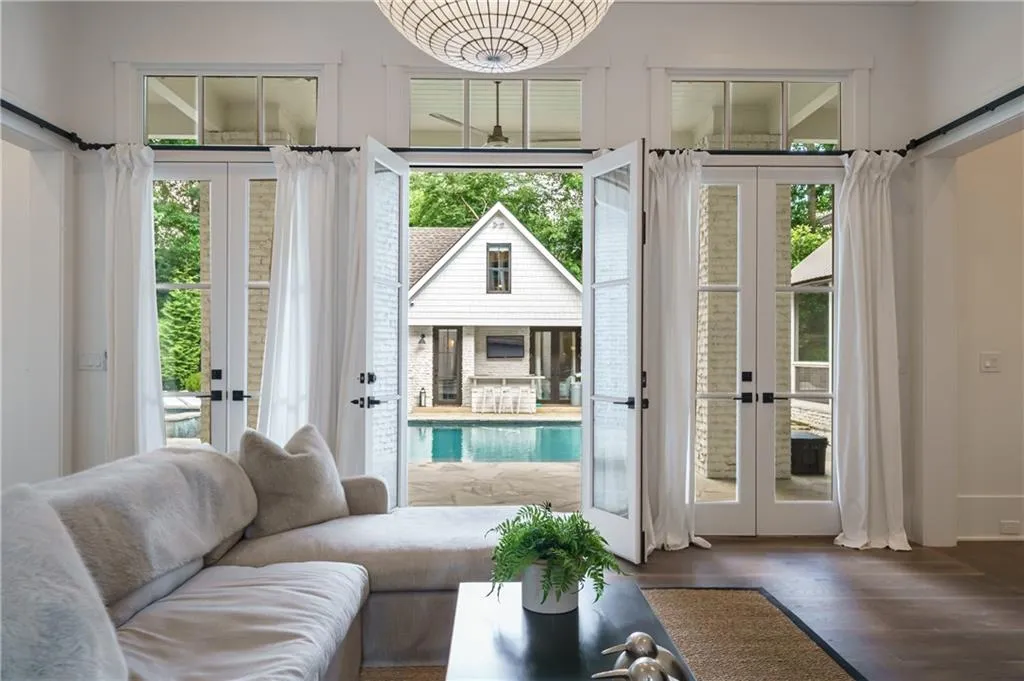 6182 Ferry Drive, Sandy Springs, Georgia 30328, 7 Bedrooms Bedrooms, ,7 BathroomsBathrooms,Residential,Sold,6182 Ferry Drive,6972742