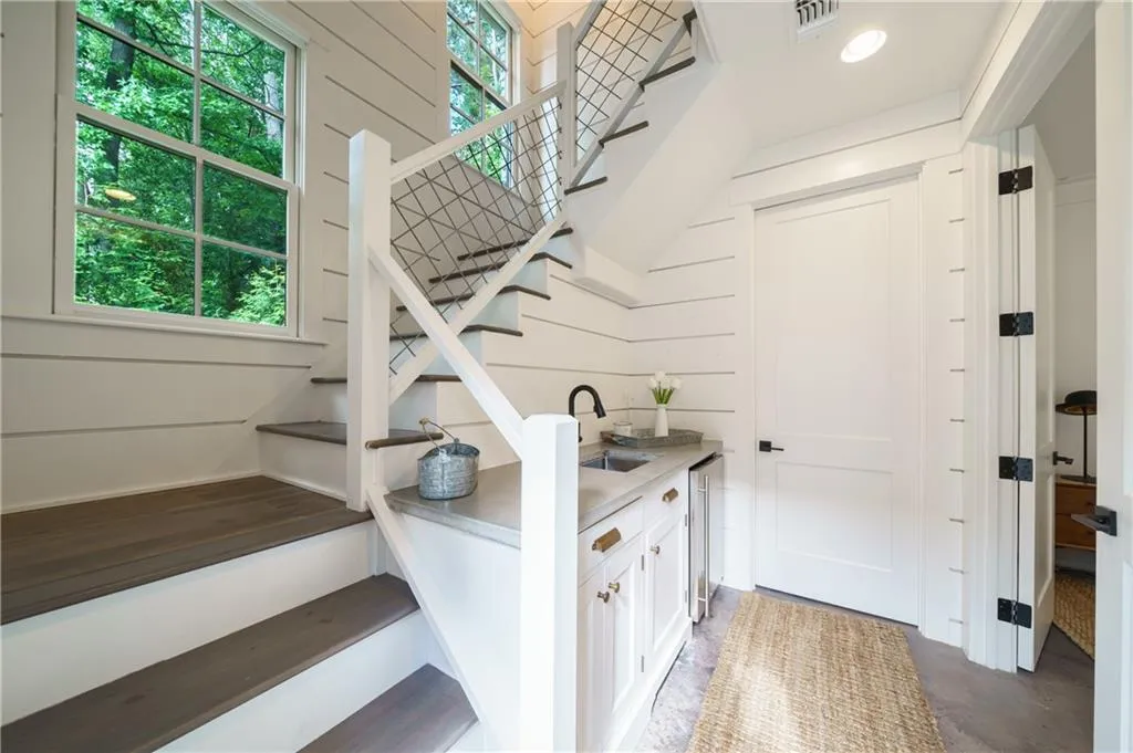 6182 Ferry Drive, Sandy Springs, Georgia 30328, 7 Bedrooms Bedrooms, ,7 BathroomsBathrooms,Residential,Sold,6182 Ferry Drive,6972742