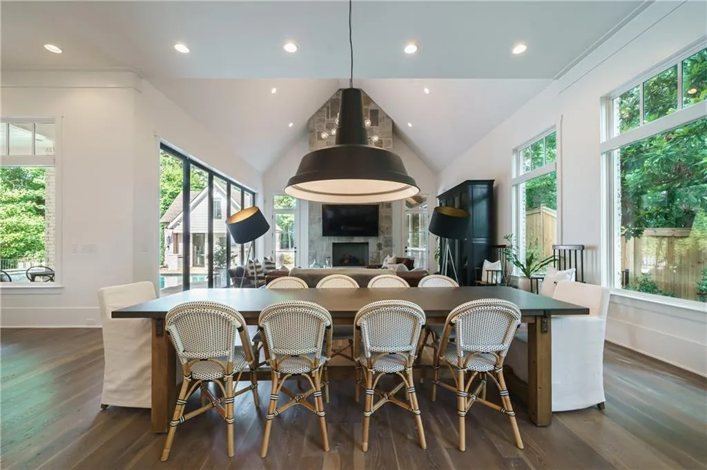 6182 Ferry Drive, Sandy Springs, Georgia 30328, 7 Bedrooms Bedrooms, ,7 BathroomsBathrooms,Residential,Sold,6182 Ferry Drive,6972742