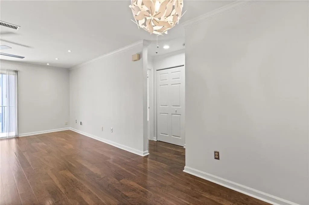 327 Granville Court, Sandy Springs, Georgia 30328, 1 Bedroom Bedrooms, ,1 BathroomBathrooms,Residential,Sold,327 Granville Court,7191841