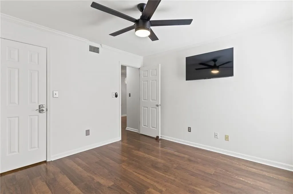 327 Granville Court, Sandy Springs, Georgia 30328, 1 Bedroom Bedrooms, ,1 BathroomBathrooms,Residential,Sold,327 Granville Court,7191841