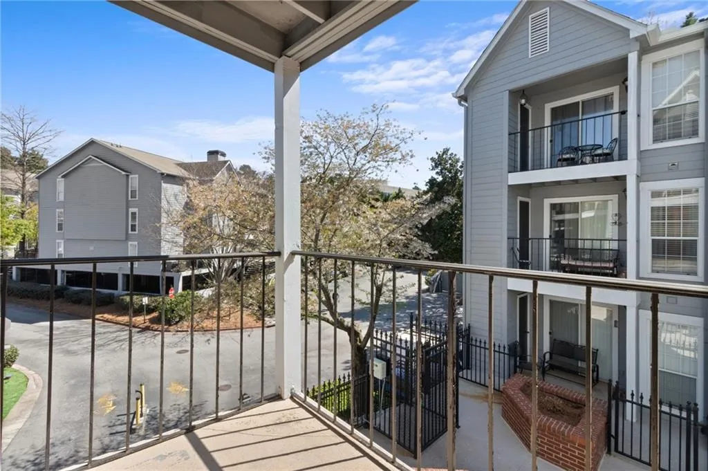 327 Granville Court, Sandy Springs, Georgia 30328, 1 Bedroom Bedrooms, ,1 BathroomBathrooms,Residential,Sold,327 Granville Court,7191841