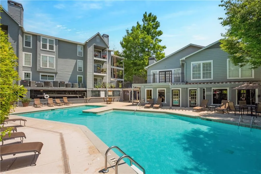 327 Granville Court, Sandy Springs, Georgia 30328, 1 Bedroom Bedrooms, ,1 BathroomBathrooms,Residential,Sold,327 Granville Court,7191841