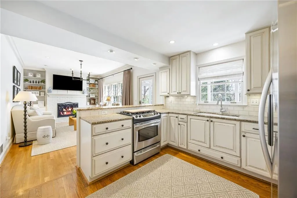 6785 Wright Road Nw, Atlanta, Georgia 30328, 3 Bedrooms Bedrooms, ,3 BathroomsBathrooms,Residential,Sold,6785 Wright Road Nw,7526689