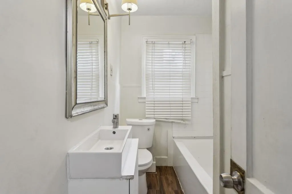 Georgia 30318, ,2 BathroomsBathrooms,Residential,For Sale,7627398