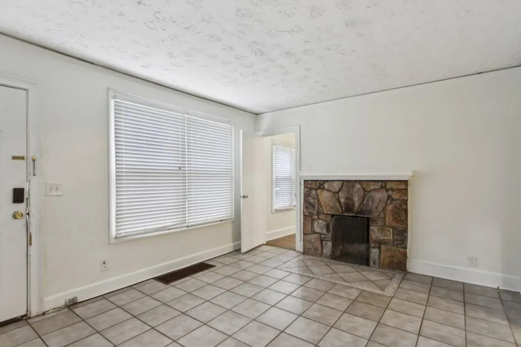 Georgia 30318, ,2 BathroomsBathrooms,Residential,For Sale,7627398
