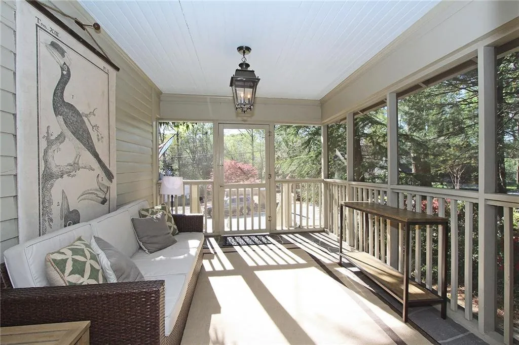 2521 Brookwood Drive Ne, Atlanta, Georgia 30305, 2 Bedrooms Bedrooms, ,2 BathroomsBathrooms,Residential,Sold,2521 Brookwood Drive Ne,5674354