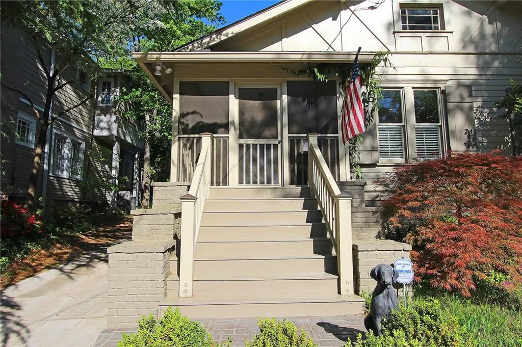 2521 Brookwood Drive Ne, Atlanta, Georgia 30305, 2 Bedrooms Bedrooms, ,2 BathroomsBathrooms,Residential,Sold,2521 Brookwood Drive Ne,5674354