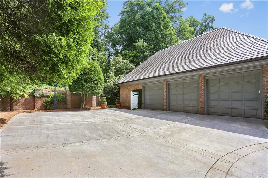 730 Conway Glen Drive Nw, Atlanta, Georgia 30327, 5 Bedrooms Bedrooms, ,6 BathroomsBathrooms,Residential,Sold,730 Conway Glen Drive Nw,5863615