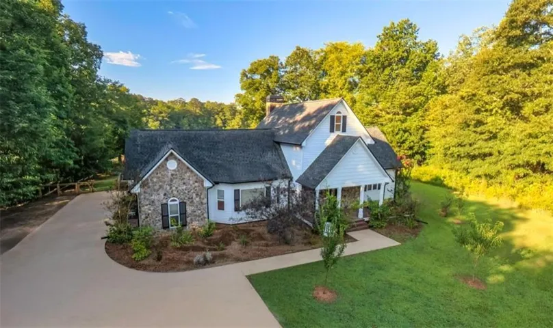 327 Lakeridge Drive, Temple, Georgia 30179