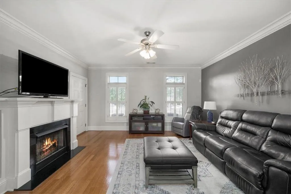 264 Le Gran Bend, Atlanta, Georgia 30328, 2 Bedrooms Bedrooms, ,2 BathroomsBathrooms,Residential,Sold,264 Le Gran Bend,7167942