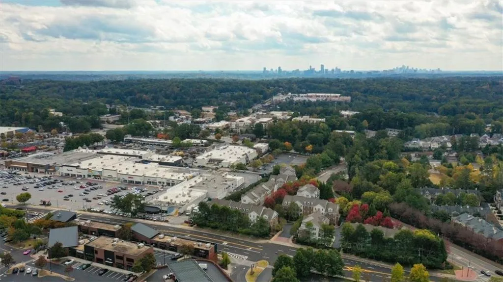 264 Le Gran Bend, Atlanta, Georgia 30328, 2 Bedrooms Bedrooms, ,2 BathroomsBathrooms,Residential,Sold,264 Le Gran Bend,7167942