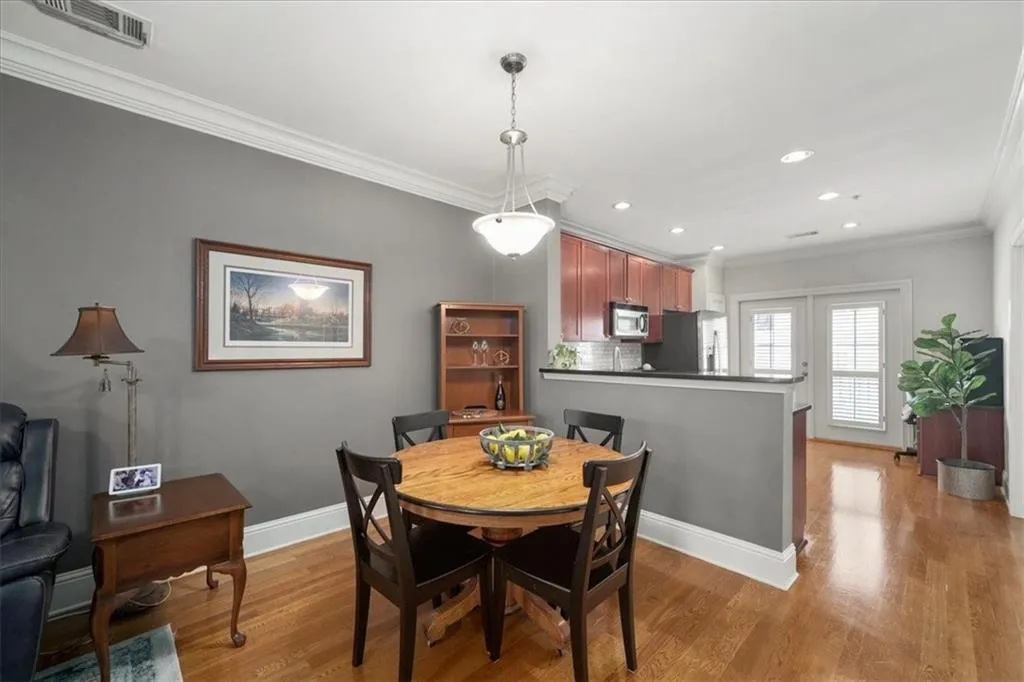 264 Le Gran Bend, Atlanta, Georgia 30328, 2 Bedrooms Bedrooms, ,2 BathroomsBathrooms,Residential,Sold,264 Le Gran Bend,7167942