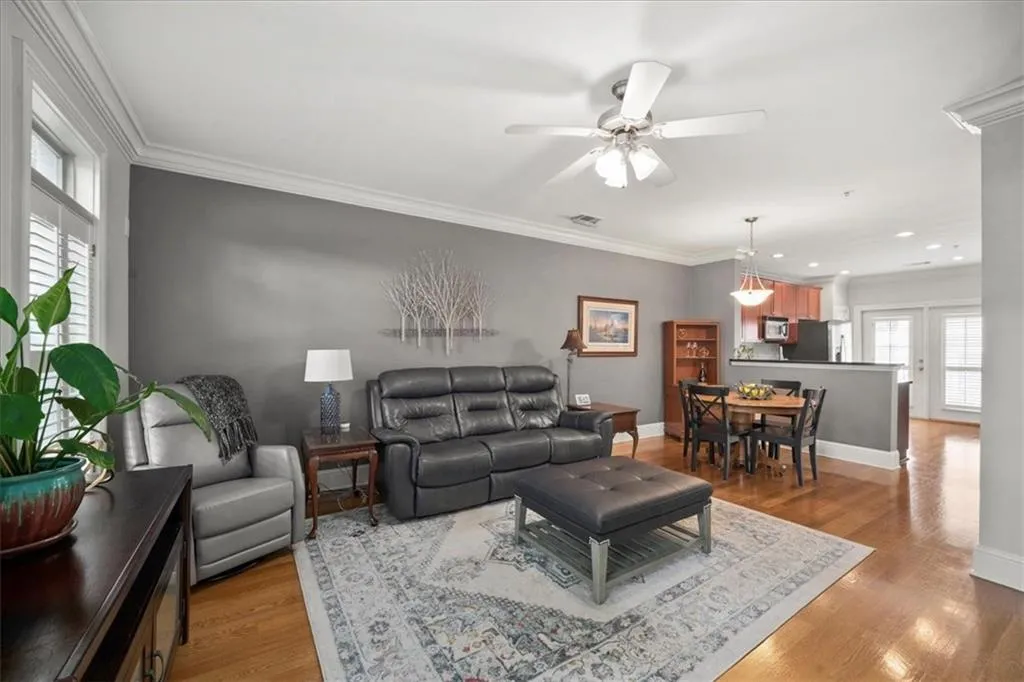 264 Le Gran Bend, Atlanta, Georgia 30328, 2 Bedrooms Bedrooms, ,2 BathroomsBathrooms,Residential,Sold,264 Le Gran Bend,7167942