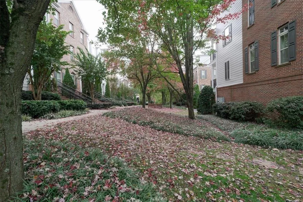 264 Le Gran Bend, Atlanta, Georgia 30328, 2 Bedrooms Bedrooms, ,2 BathroomsBathrooms,Residential,Sold,264 Le Gran Bend,7167942