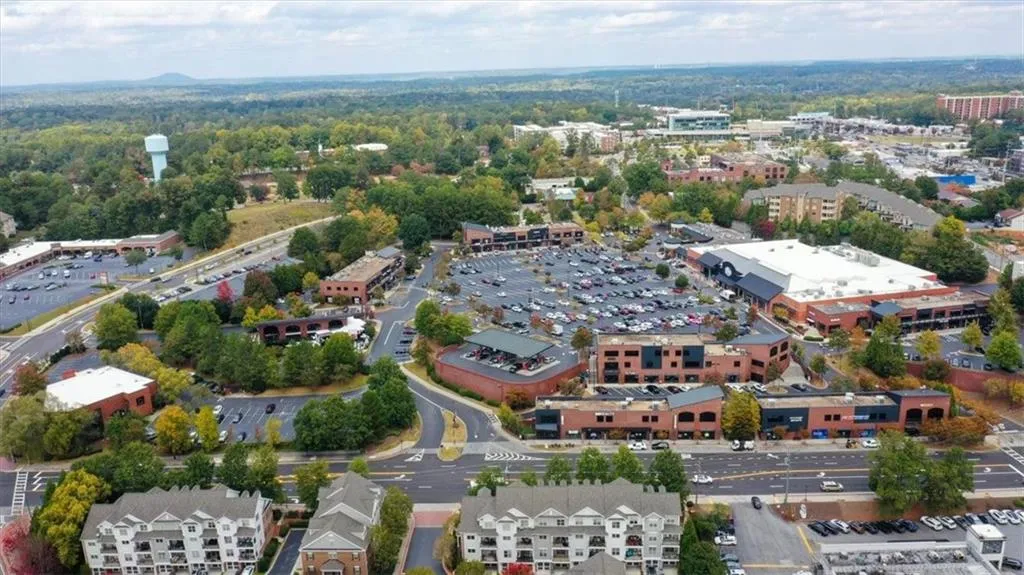 264 Le Gran Bend, Atlanta, Georgia 30328, 2 Bedrooms Bedrooms, ,2 BathroomsBathrooms,Residential,Sold,264 Le Gran Bend,7167942