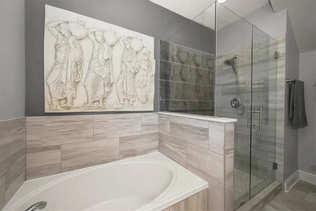 264 Le Gran Bend, Atlanta, Georgia 30328, 2 Bedrooms Bedrooms, ,2 BathroomsBathrooms,Residential,Sold,264 Le Gran Bend,7167942