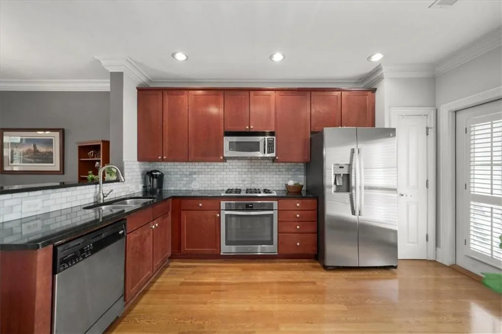 264 Le Gran Bend, Atlanta, Georgia 30328, 2 Bedrooms Bedrooms, ,2 BathroomsBathrooms,Residential,Sold,264 Le Gran Bend,7167942