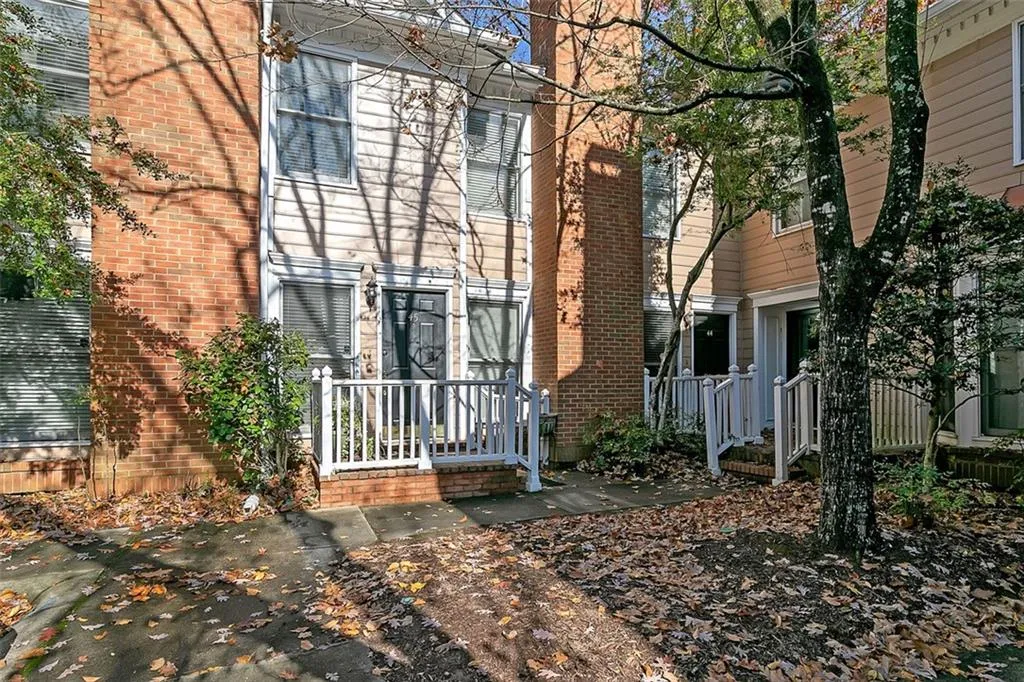 7500 Roswell Road Unit 45, Sandy Springs, Georgia 30350, 2 Bedrooms Bedrooms, ,2 BathroomsBathrooms,Residential,Sold,7500 Roswell Road Unit 45,6997685