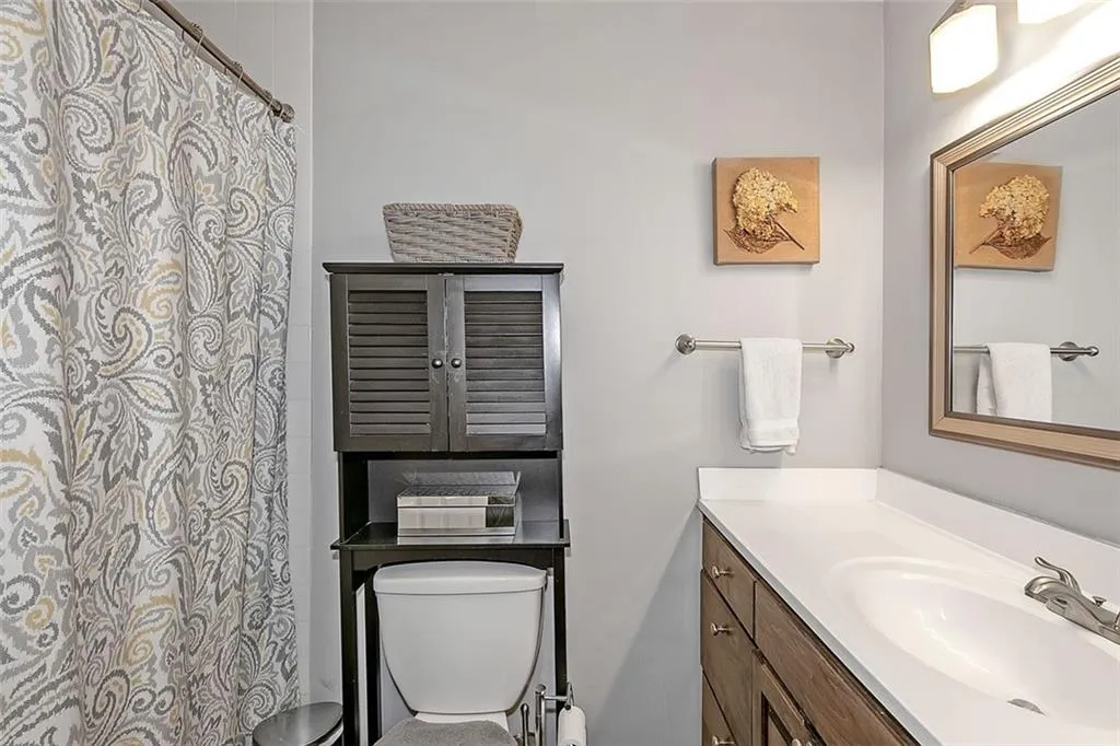 7500 Roswell Road Unit 45, Sandy Springs, Georgia 30350, 2 Bedrooms Bedrooms, ,2 BathroomsBathrooms,Residential,Sold,7500 Roswell Road Unit 45,6997685