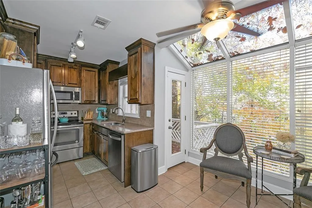 7500 Roswell Road Unit 45, Sandy Springs, Georgia 30350, 2 Bedrooms Bedrooms, ,2 BathroomsBathrooms,Residential,Sold,7500 Roswell Road Unit 45,6997685