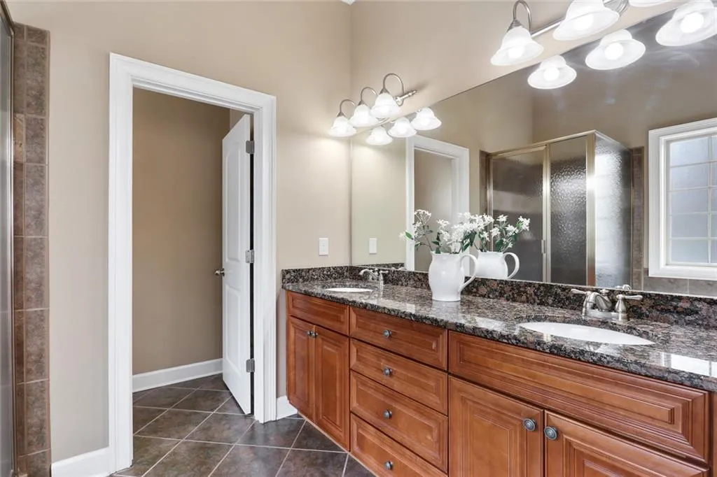 930 Telfair Close, Sandy Springs, Georgia 30350, 3 Bedrooms Bedrooms, ,3 BathroomsBathrooms,Residential,Sold,930 Telfair Close,6526400