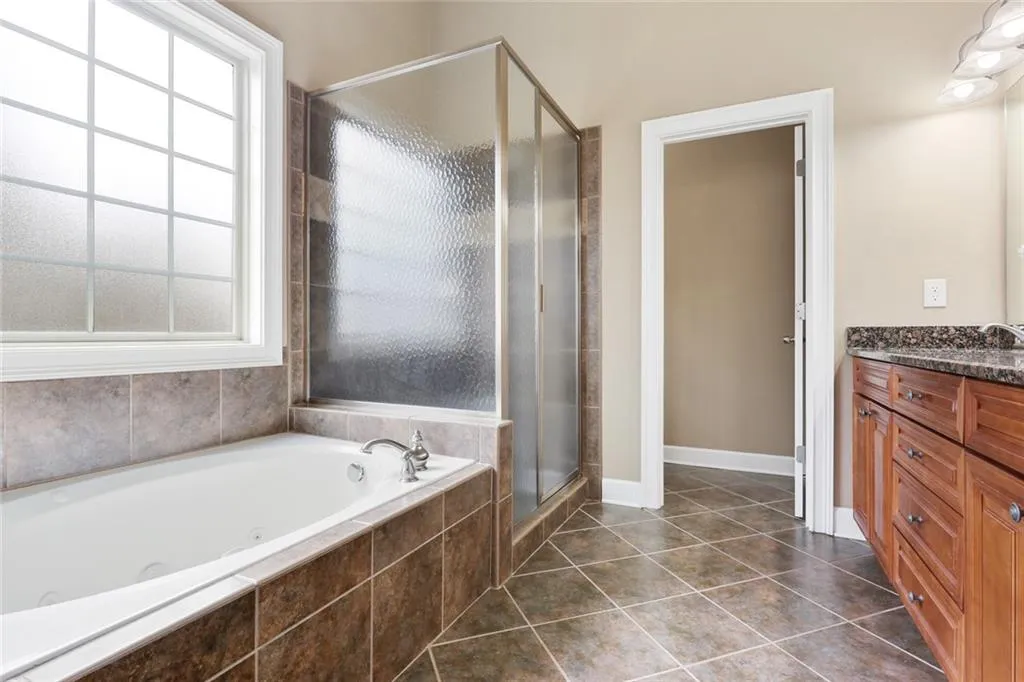 930 Telfair Close, Sandy Springs, Georgia 30350, 3 Bedrooms Bedrooms, ,3 BathroomsBathrooms,Residential,Sold,930 Telfair Close,6526400