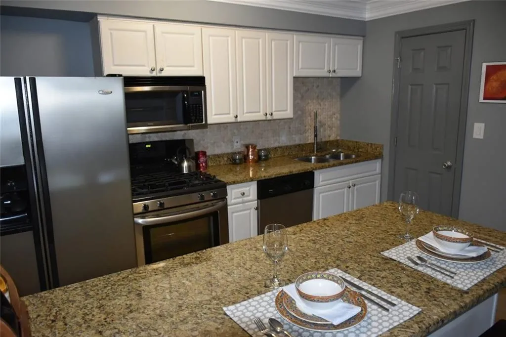 6980 Roswell Road Unit L7, Sandy Springs, Georgia 30328, 1 Bedroom Bedrooms, ,1 BathroomBathrooms,Residential,Sold,6980 Roswell Road Unit L7,6085975 6980 Roswell Road Unit L7, Sandy Springs, Georgia 30328, 1 Bedroom Bedrooms, ,1 BathroomBathrooms,Residential,Sold,6980 Roswell Road Unit L7,6085975